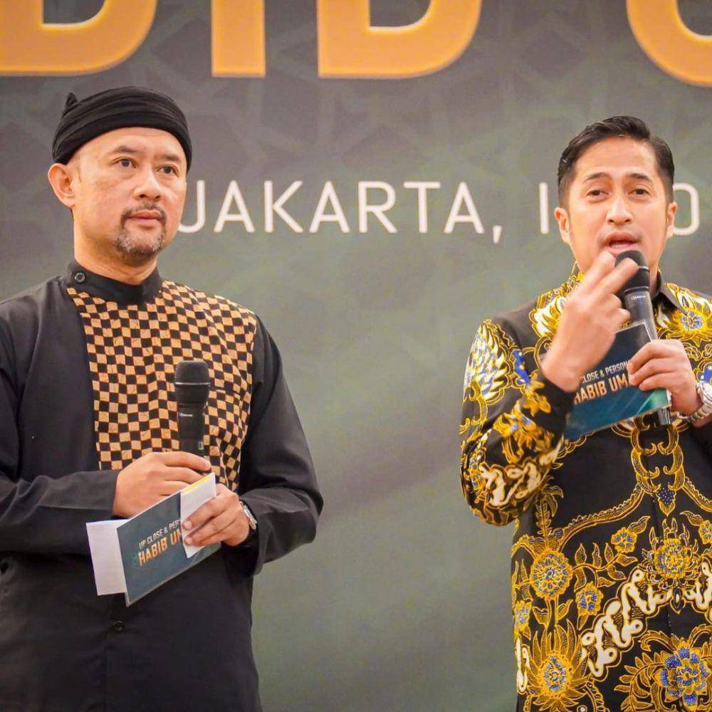 potret Ronal Surapradja di acara kehadiran Habib Umar (instagram.com/rocknal)