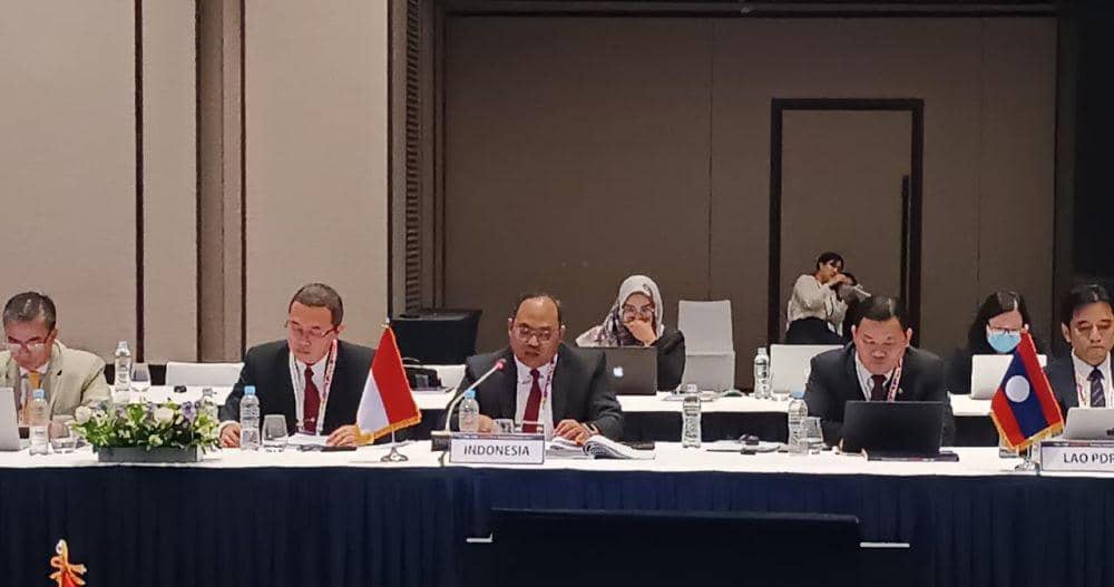 Staf Ahli Kementerian Perhubungan Bidang Logistik, Multimoda dan Keselamatan Perhubungan, Robby Kurniawan (tengah) pada pertemuan The 13 th ASEAN-ROK Transport Cooperation Forum (13 th TCF) 2023. (Dok. Istimewa)