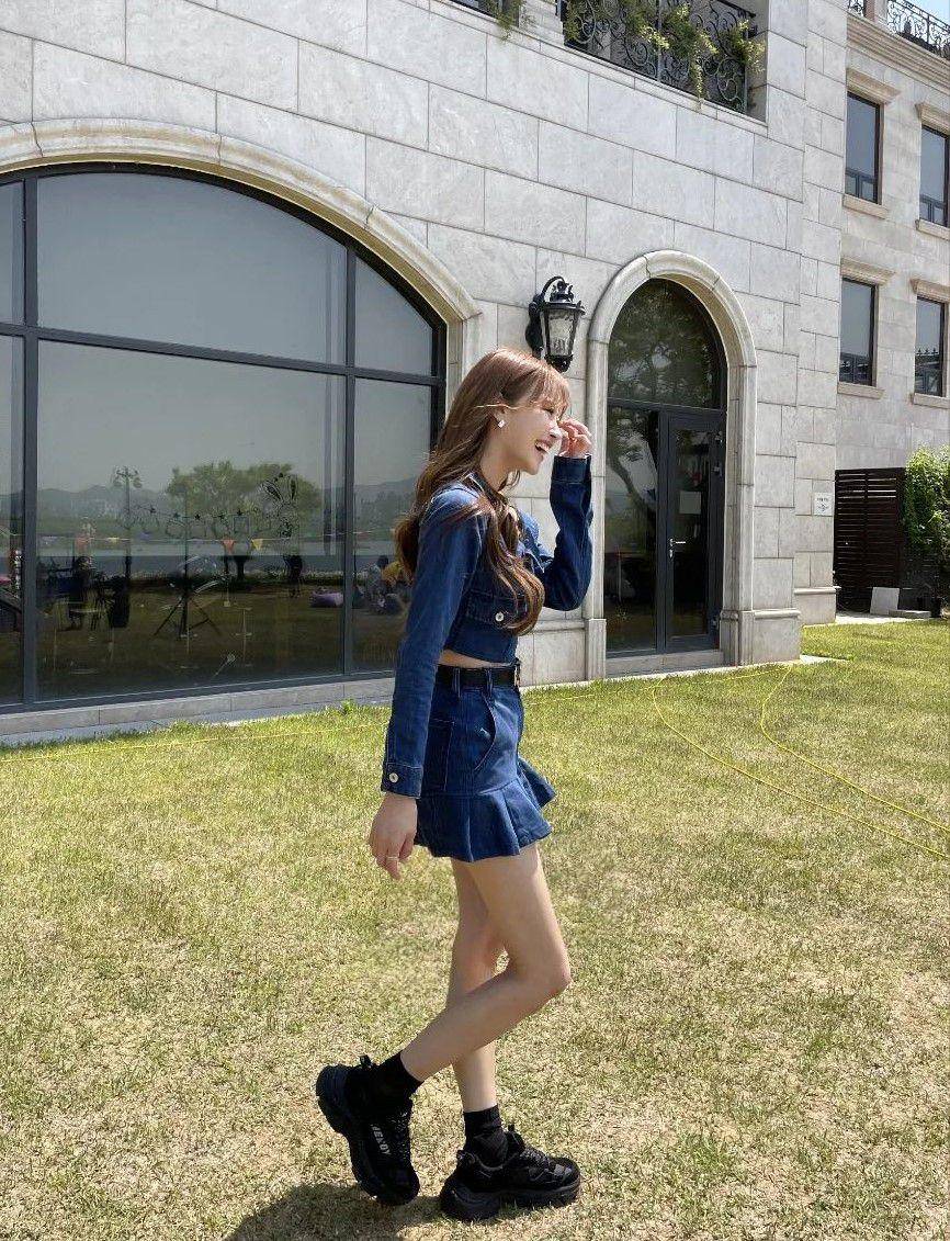 Mijoo Lovelyz (instagram.com/queen.chu_s)