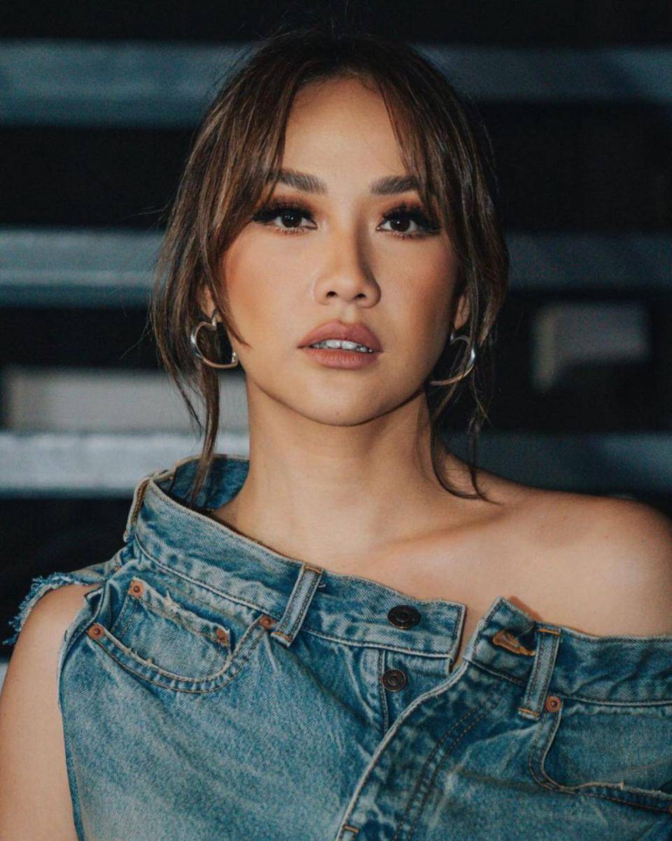 gaya makeup ala Bunga Citra Lestari (instagram.com/bclsinclair)