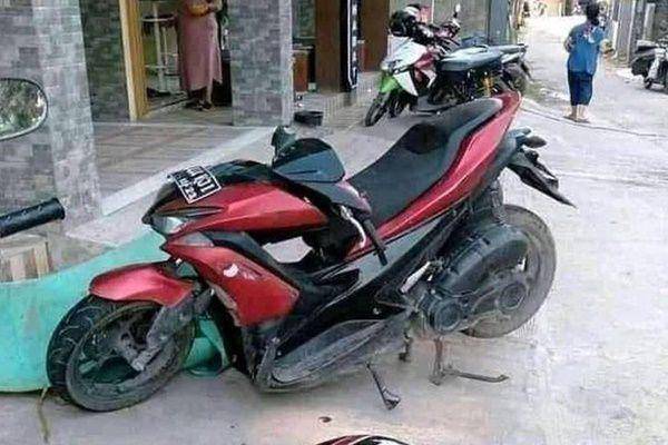 motor rangka patah kocak (twitter.com/ndagels)