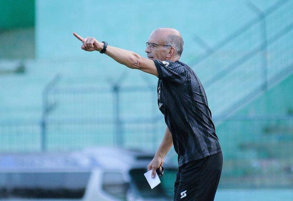Fernando Valente Tidak Dibebani Klausul Gila Arema FC