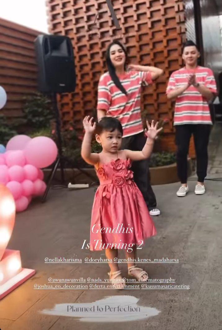 Ultah Gendhis (Instagram.com/nella_kharisma)