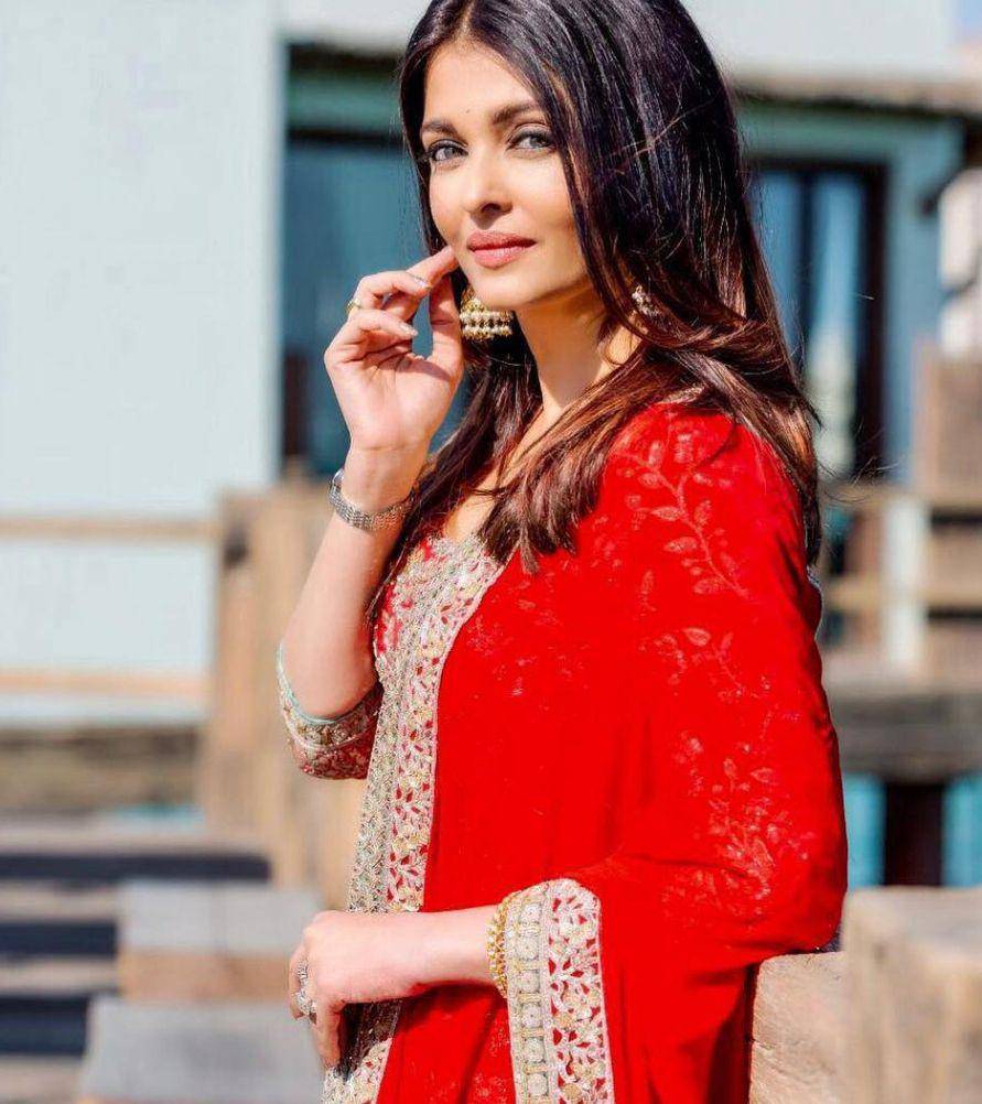 Aishwarya Rai Bachchan (instagram.com/aishwaryaraibachchan_arb)