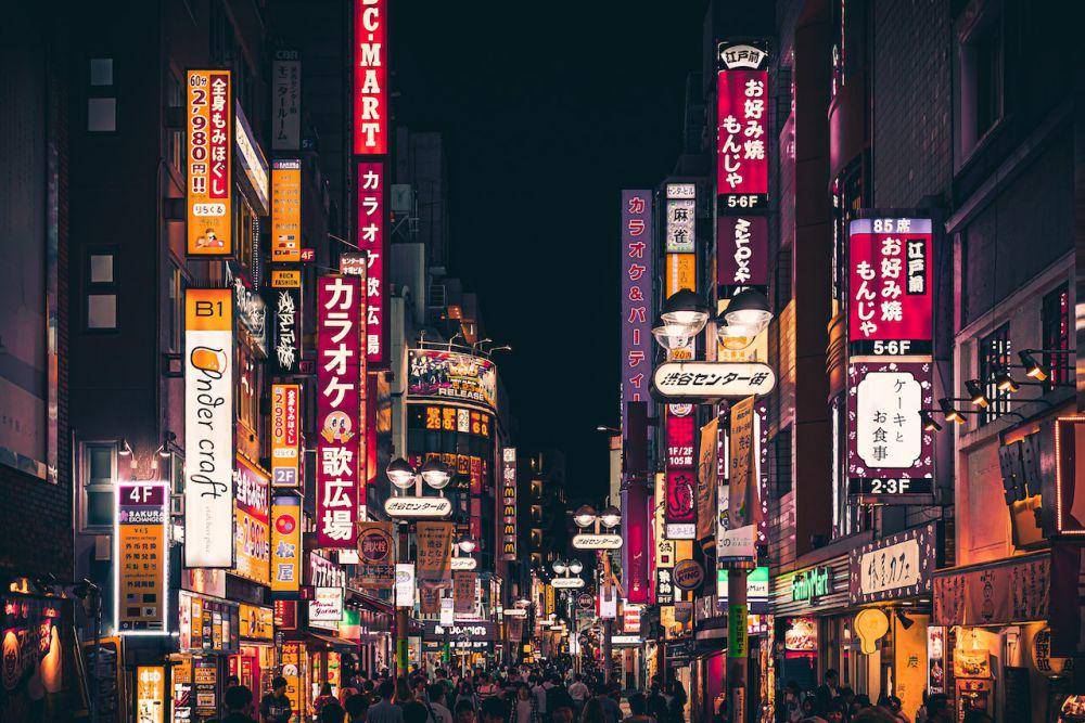 potret gemerlap Tokyo yang juga memiliki sisi gelap (pexels.com/Aleksandar Pasaric)