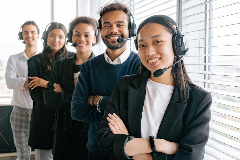 ilustrasi seorang customer service (pexels.com/Yan Krukau)