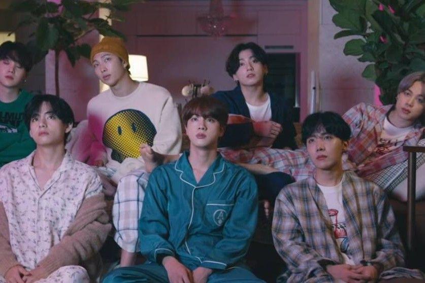 [QUIZ] Ini Dia Member BTS yang Bakal Sleep Call-an sama Kamu!