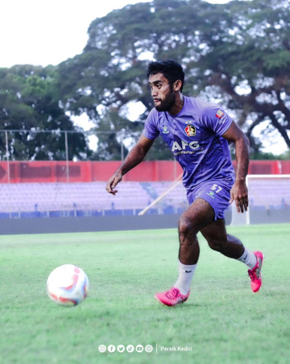 Pemain Persik Kediri saat berlatih. Instagram.com/ persikfcofficial