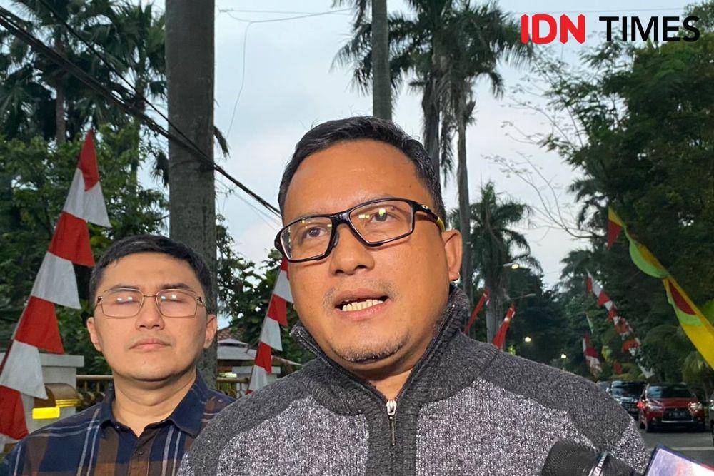 Wasekjen Partai Demokrat Renanda Bachtar buka suara terkait pertemuan Anies Baswedan, Tim 8, dan SBY. (IDN Times/Amir Faisol)