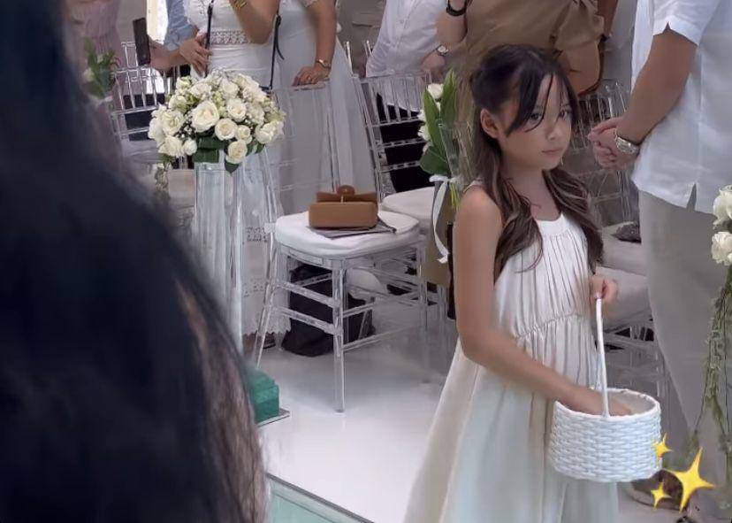 potret Gempita jadi bridesmaid di pernikahan Gritte Agatha dan Arif Hidayat (Instagram.com/itsme.frisllyherlind)