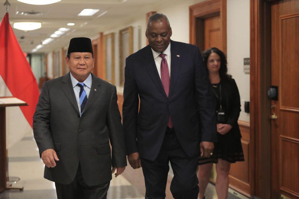 Temui Menhan AS, Prabowo Apresiasi Beasiswa bagi Taruna TNI