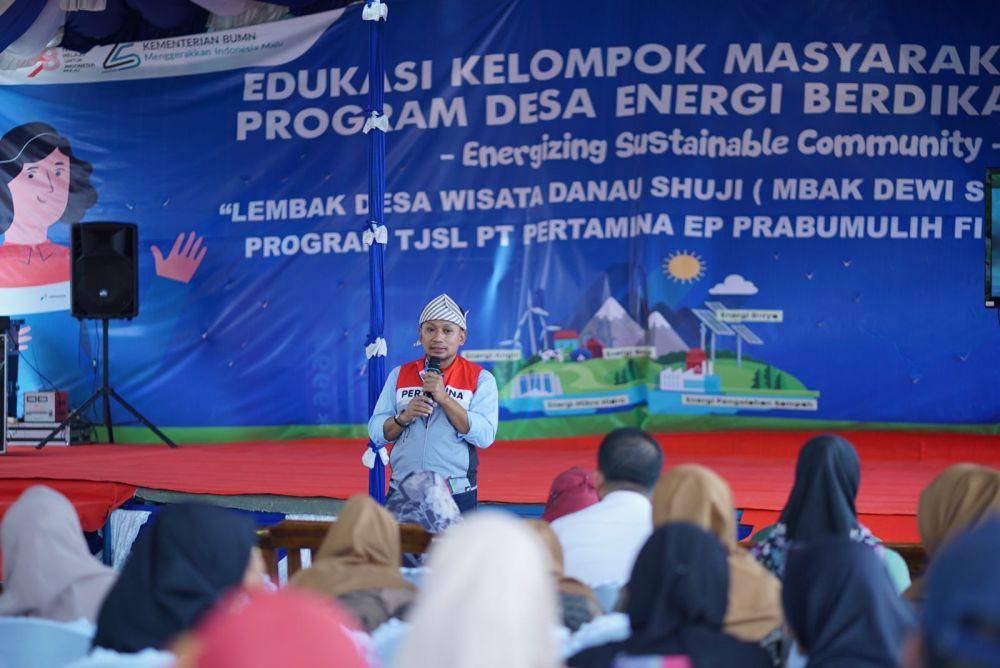 Pertamina Hulu Energi (PHE) Subholding Upstream melalui Pertamina EP Prabumulih Field memberdayakan masyarakat di Desa Wisata Danau Shuji Lembak, Kecamatan Lembak, Kabupaten Muara Enim, Sumatera Selatan, melalui program Desa Energi Berdikari (DEB). (Dok. Pertamina)
