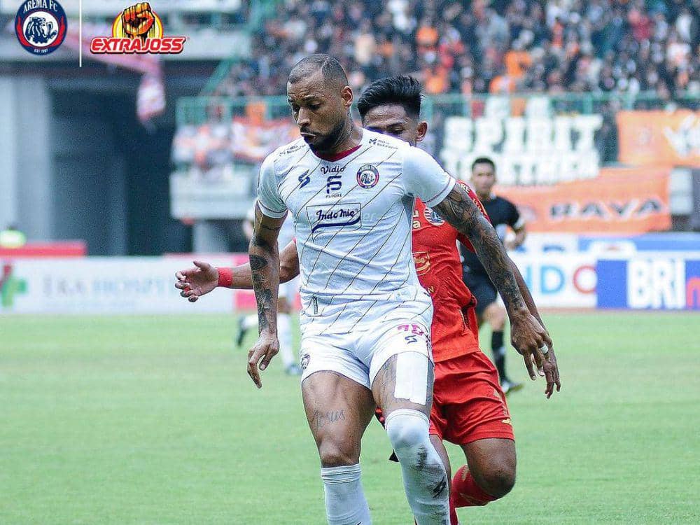 Arema FC saat menghadapi Persija Jakarta pada putaran pertama Liga 1 Indonesia 2023/2024. (instagram.com/aremafcofficial)