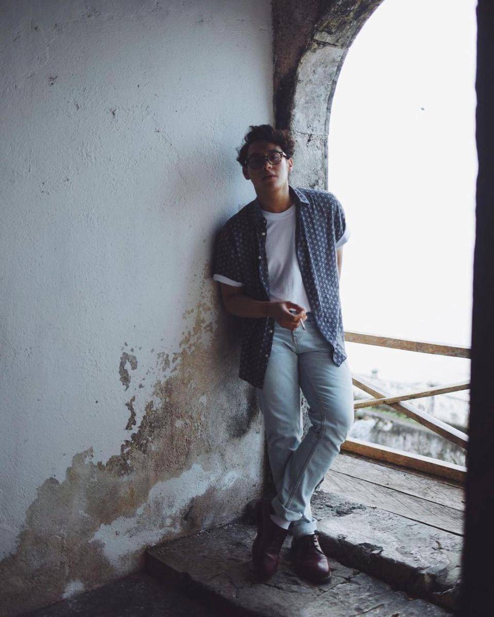 Layering outfit Ardhito Pramono (instagram.com/ardhitopramono)