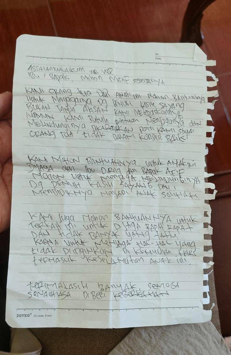 Surat ditinggalkan bersamaan temuan bayi perempuan Kantor Dewan Dakwah Islamiyah Indonesia Lampung. (IDN Times/Istimewa).