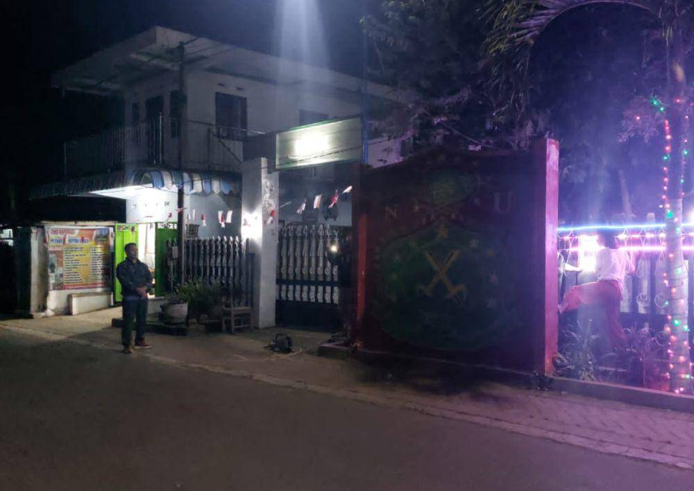 Pembongkaran tugu persilatan oleh GASMI. (Dok. Huma Polres Malang)