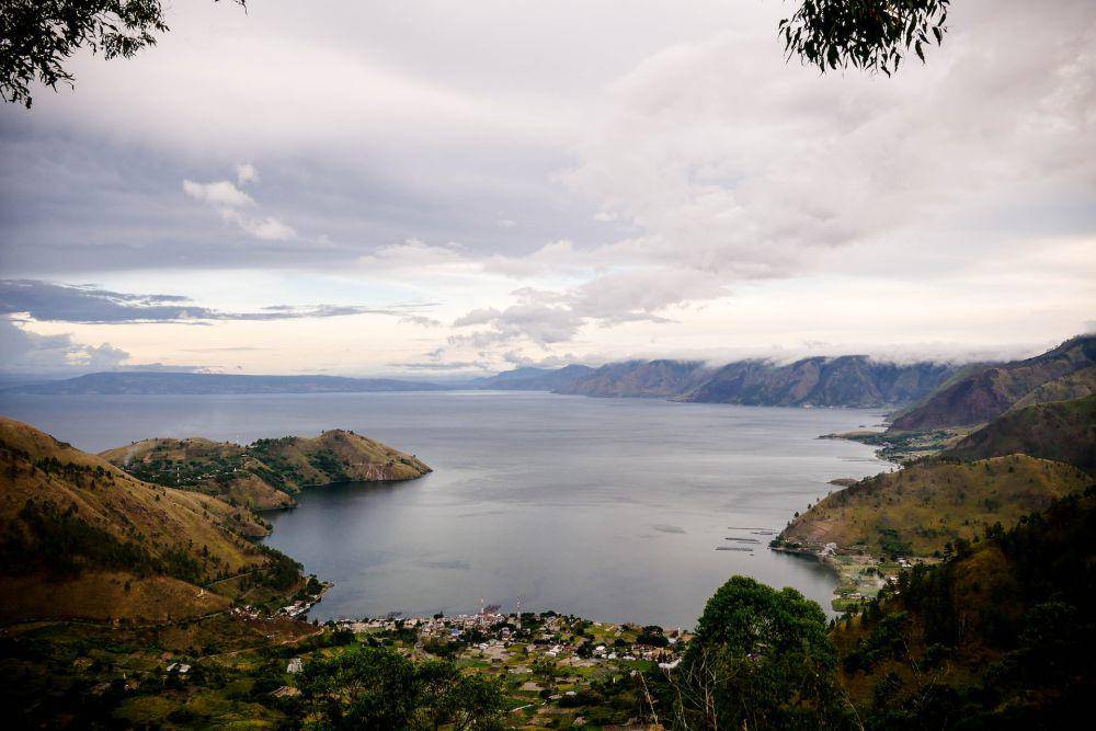 ilustrasi Danau Toba (unsplash.com/Marcel Ardivan)