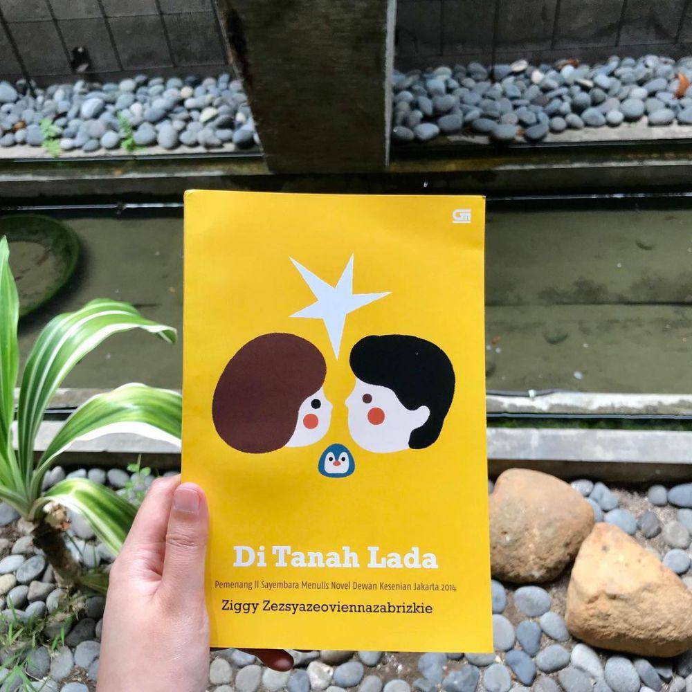Novel Di Tanah Lada (instagram.com/sylvietanaga)