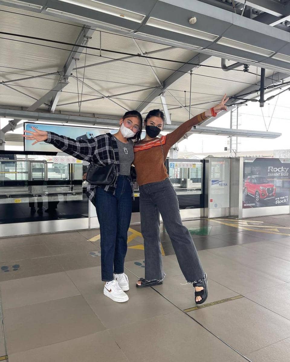 potret Tyna Dwi Jayanti dan buah hati (instagram.com/tynadwijayanti)