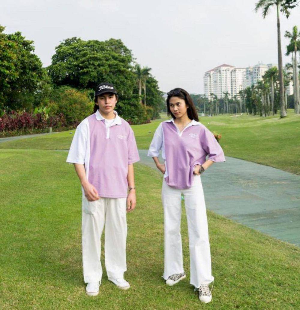 Padu padan outfit denim ala Azizah Salsha (instagram.com/azizahsalsha_)