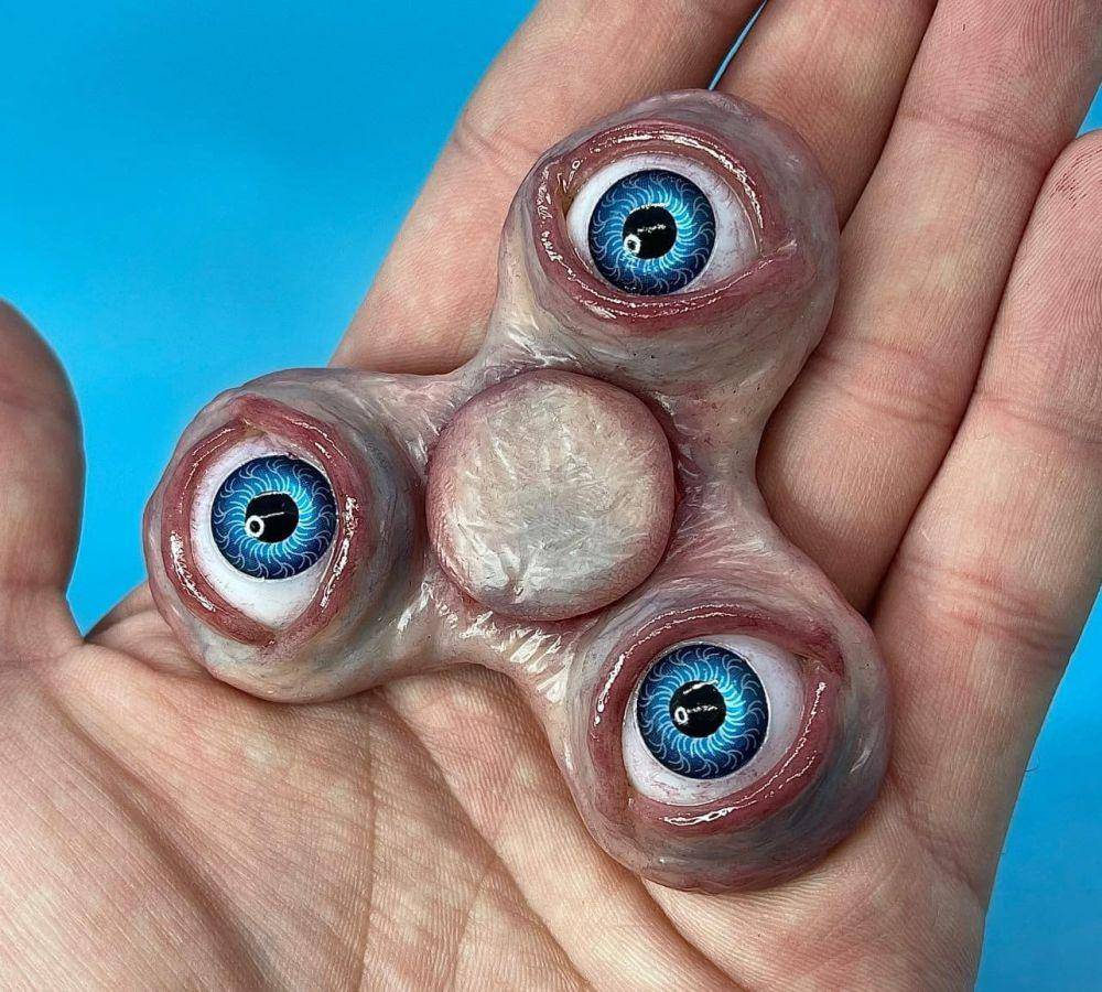 potret fidget spinner desain aneh (reddit.com/user/Bitzenstein)