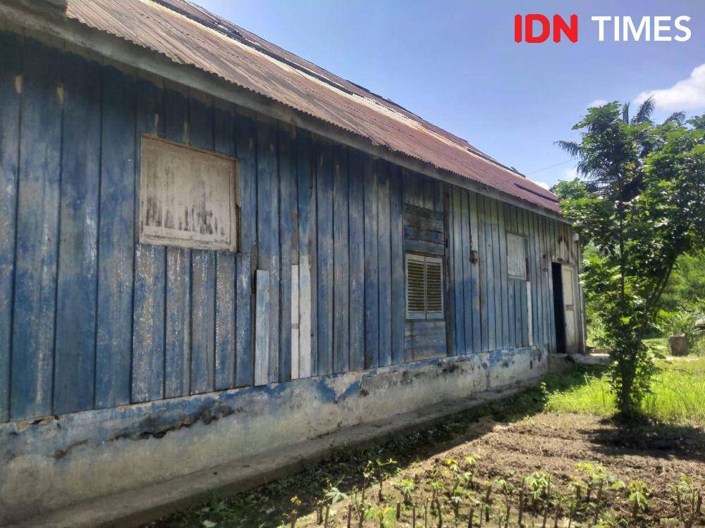 Tampak samping bekas peninggalan gudang tembakau deli yang telah disulap menjadi rumah (IDN Times/Eko Agus Herianto)