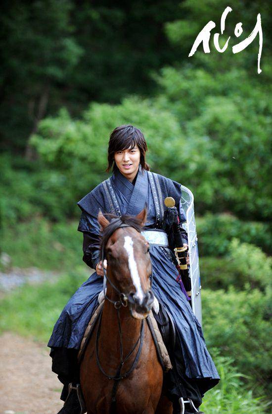 Lee Min Ho dalam drama Faith (dok. SBS/Faith)