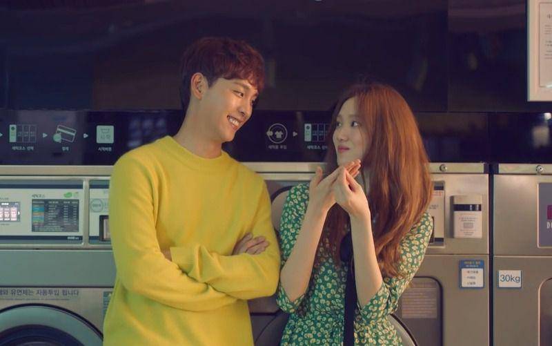 Lee Sung Kyung dan Choi Tae Joon di MV "When We Were Two" - Urban Zakapa (youtube.com/1theK)