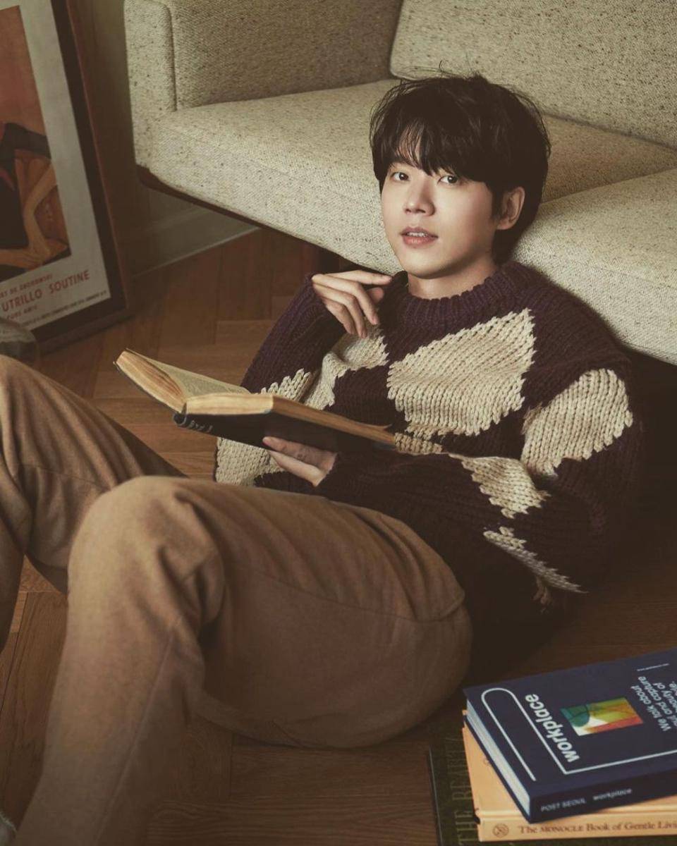 Jeon Sung Woo (instagram.com/0seongwoo0)