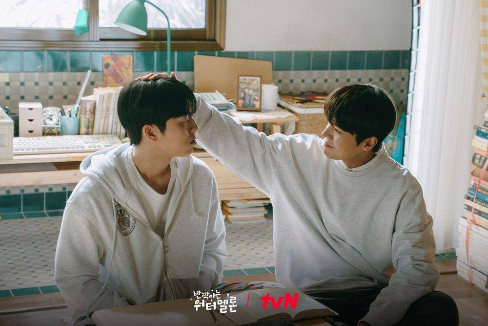 cuplikan Choi Hyun Wook dan Ryeo Un di drakor Twinkling Watermelon (instagram.com/tvn_drama)
