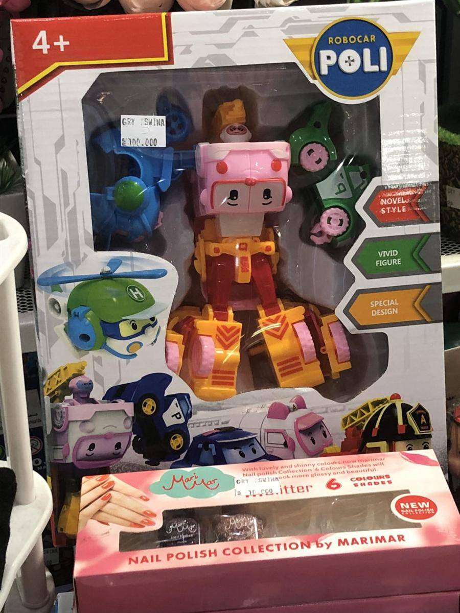 potret mainan Transformers bergabung dengan karakter lain (reddit.com/user/RequirementThat1979)