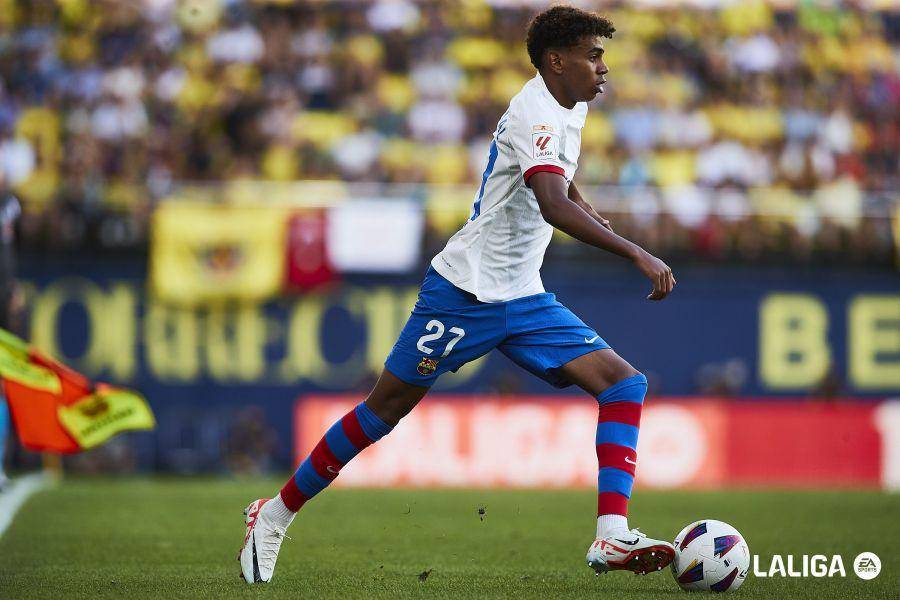 Potret aksi Lamine Yamal saat menghadi Villarreal, Minggu (27/8/2023). (LaLiga).