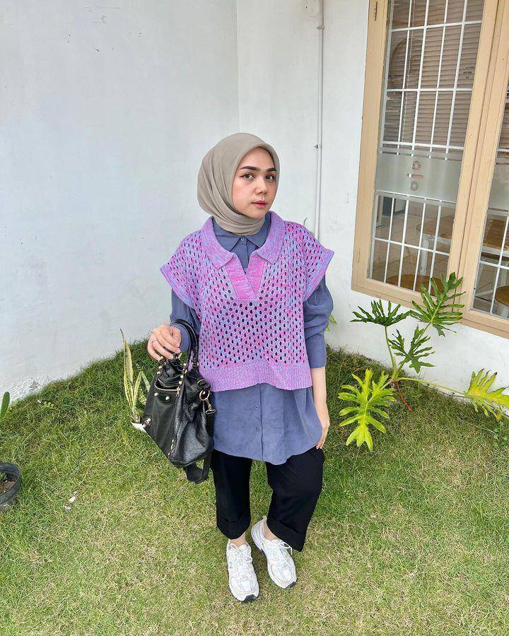 OOTD hijab minimalis (instagram.com/alfisrg)