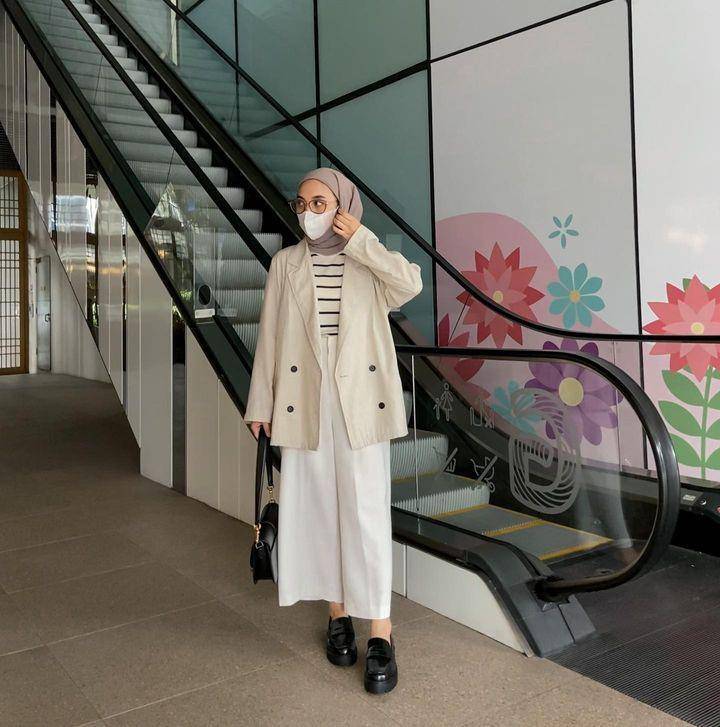 OOTD hijab minimalis (instagram.com/darmaputrii)