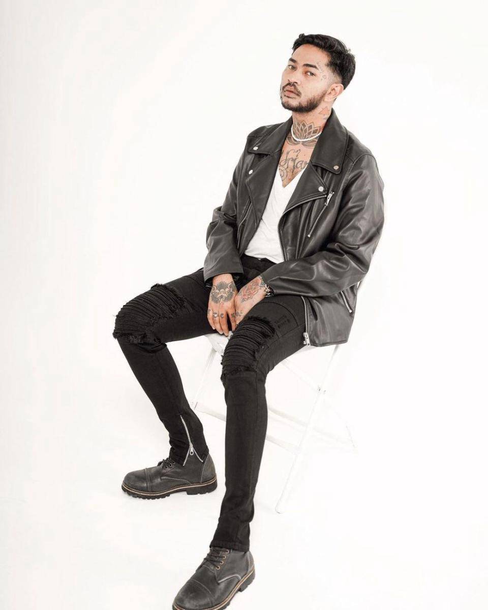 gaya nyentrik Onadio Leonardo (instagram.com/onadioleonardo_official)