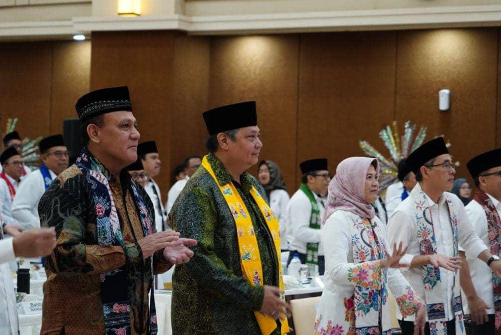 Rapat Kerja Pelaksana BPK RI Tahun 2023, Senin (28/08), yang dihadiri Menko Bidang Perekonomian Airlangga Hartarto, ketua dan para anggota BPK RI, Ketua Komisi Pemberantasan Korupsi, dan Menteri Pendayagunaan Aparatur Negara dan Reformasi Birokrasi. (Dok. Golkar)