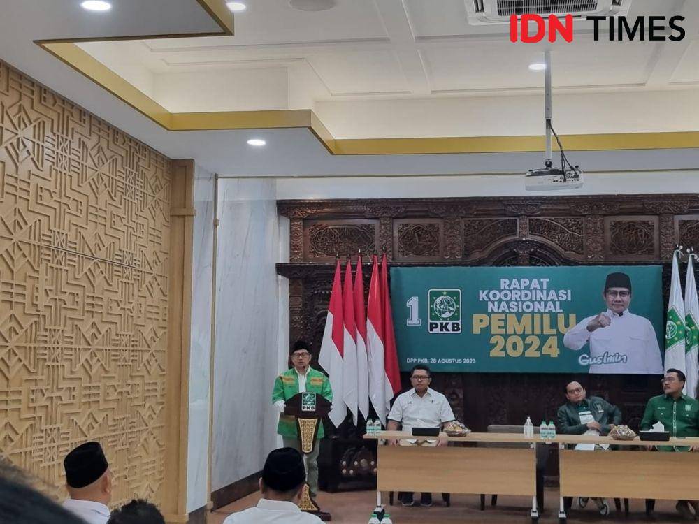Ketua Umum DPP Partai Kebangkitan Bangsa (PKB), Muhaimin Iskandar atau Cak Imin memimpin rapat koordinasi nasional Pemilu 2024 di kantor DPP PKB (IDN Times/Ilman Nafi'an)