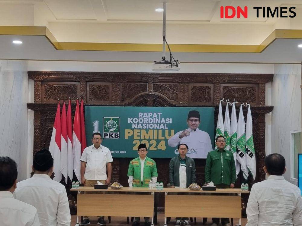 Ketua Umum DPP Partai Kebangkitan Bangsa (PKB), Muhaimin Iskandar atau Cak Imin memimpin rapat koordinasi nasional Pemilu 2024 di kantor DPP PKB (IDN Times/Ilman Nafi'an)
