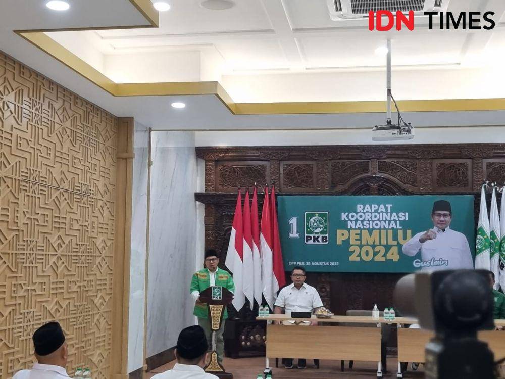 Ketua Umum DPP Partai Kebangkitan Bangsa (PKB), Muhaimin Iskandar atau Cak Imin memimpin rapat koordinasi nasional Pemilu 2024 di kantor DPP PKB (IDN Times/Ilman Nafi'an)