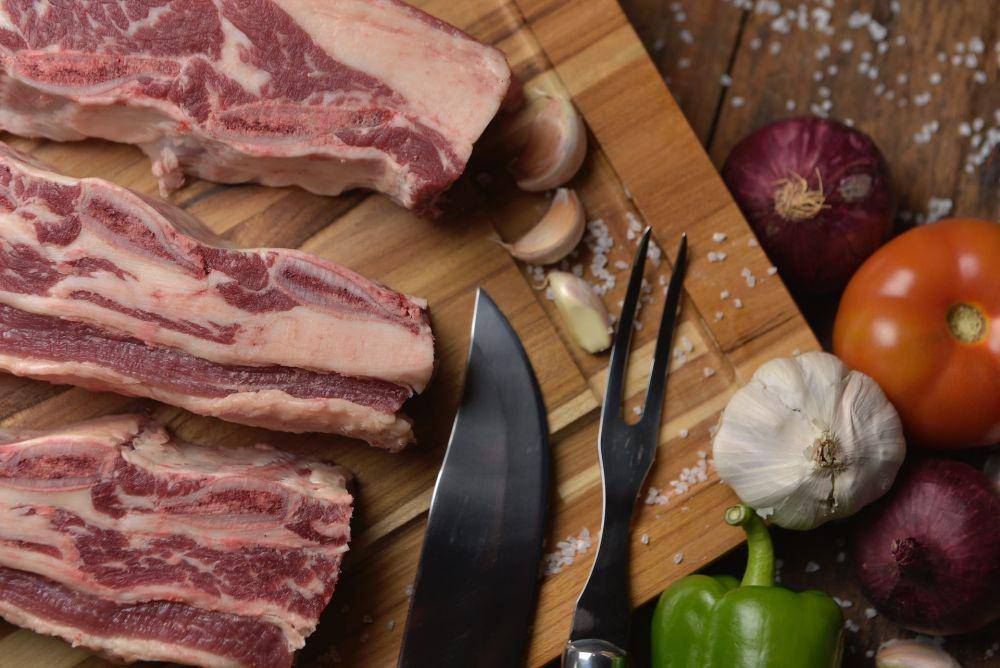 Ilustrasi pork belly segar (unsplash.com/pilgrimcomunicacao)