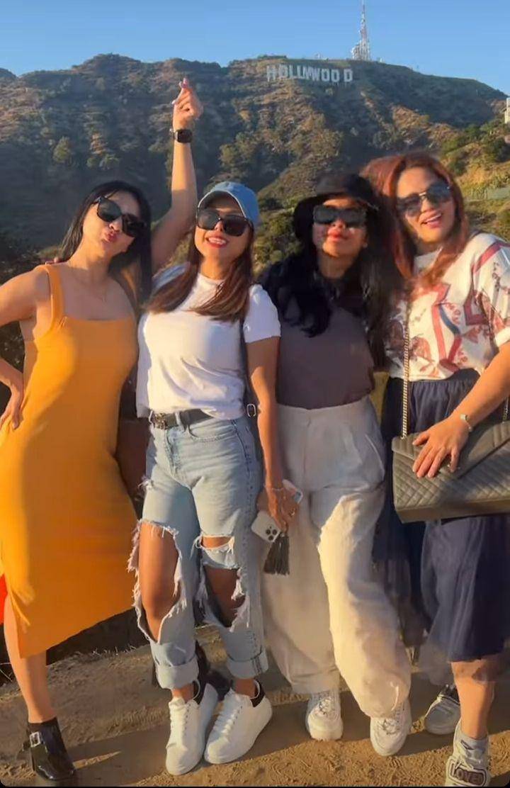 40 years trip Hesti (Instagram.com/hestipurwadinata)
