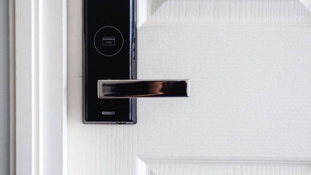ilustrasi smart door lock (pixabay.com/wiredsmartio)