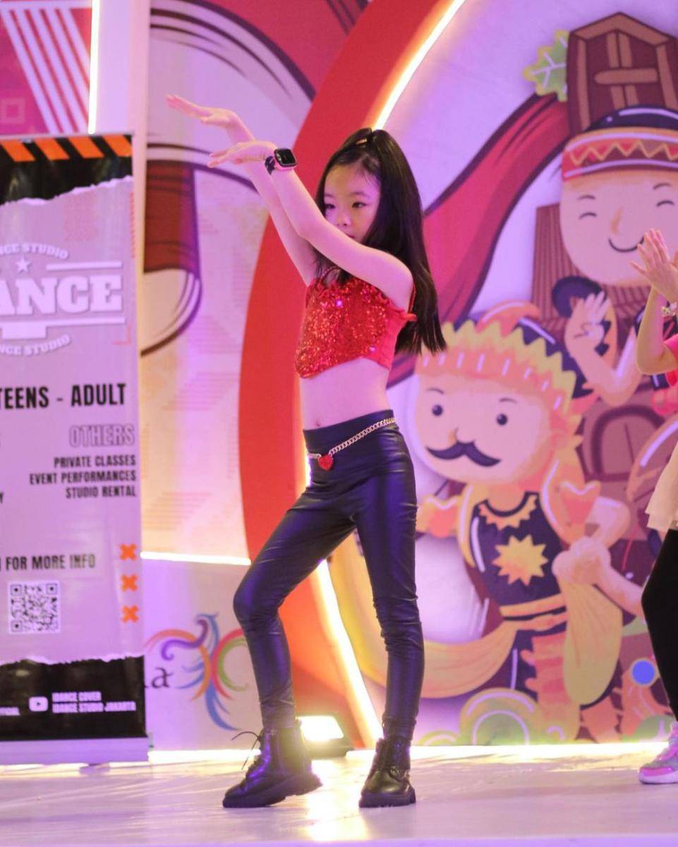 potret Mirabelle Tiffany perform dance cover (instagram.com/margareth_angelina)