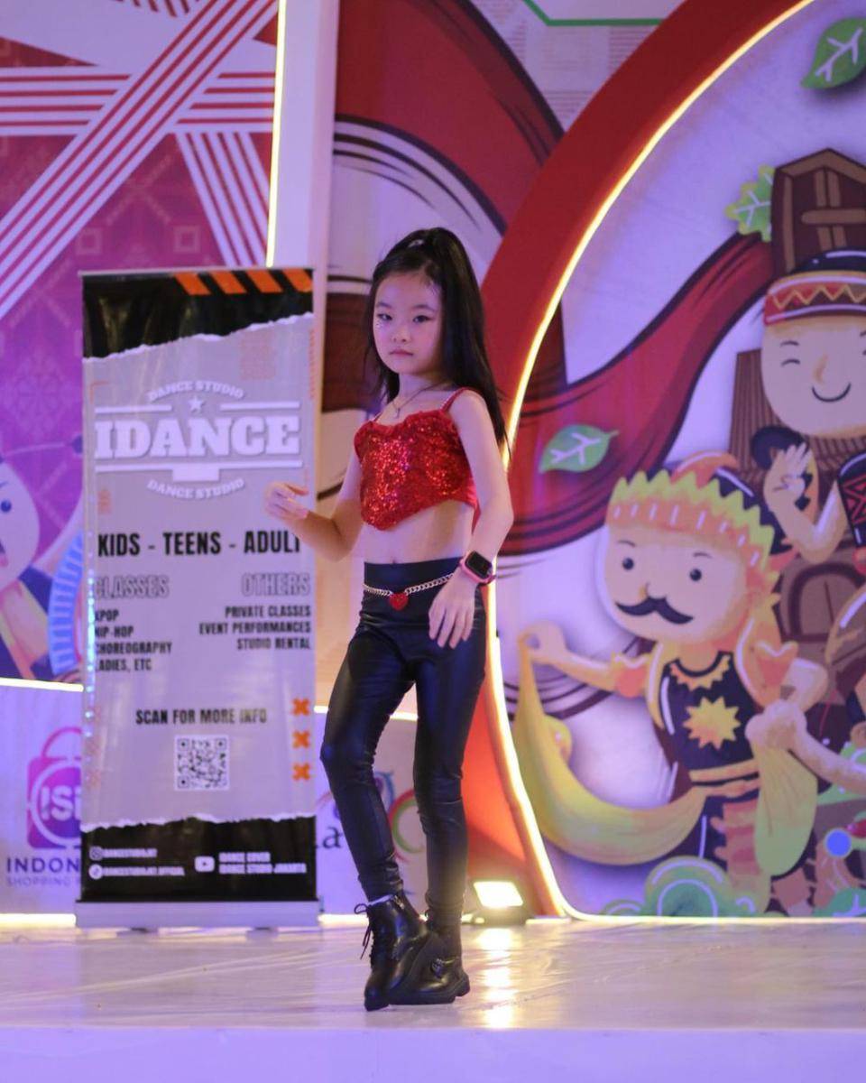 potret Mirabelle Tiffany perform dance cover (instagram.com/margareth_angelina)