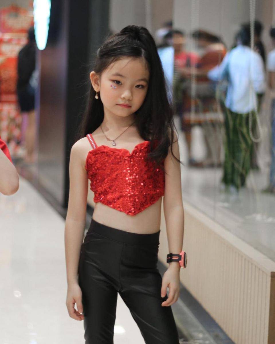 potret Mirabelle Tiffany perform dance cover (instagram.com/margareth_angelina)