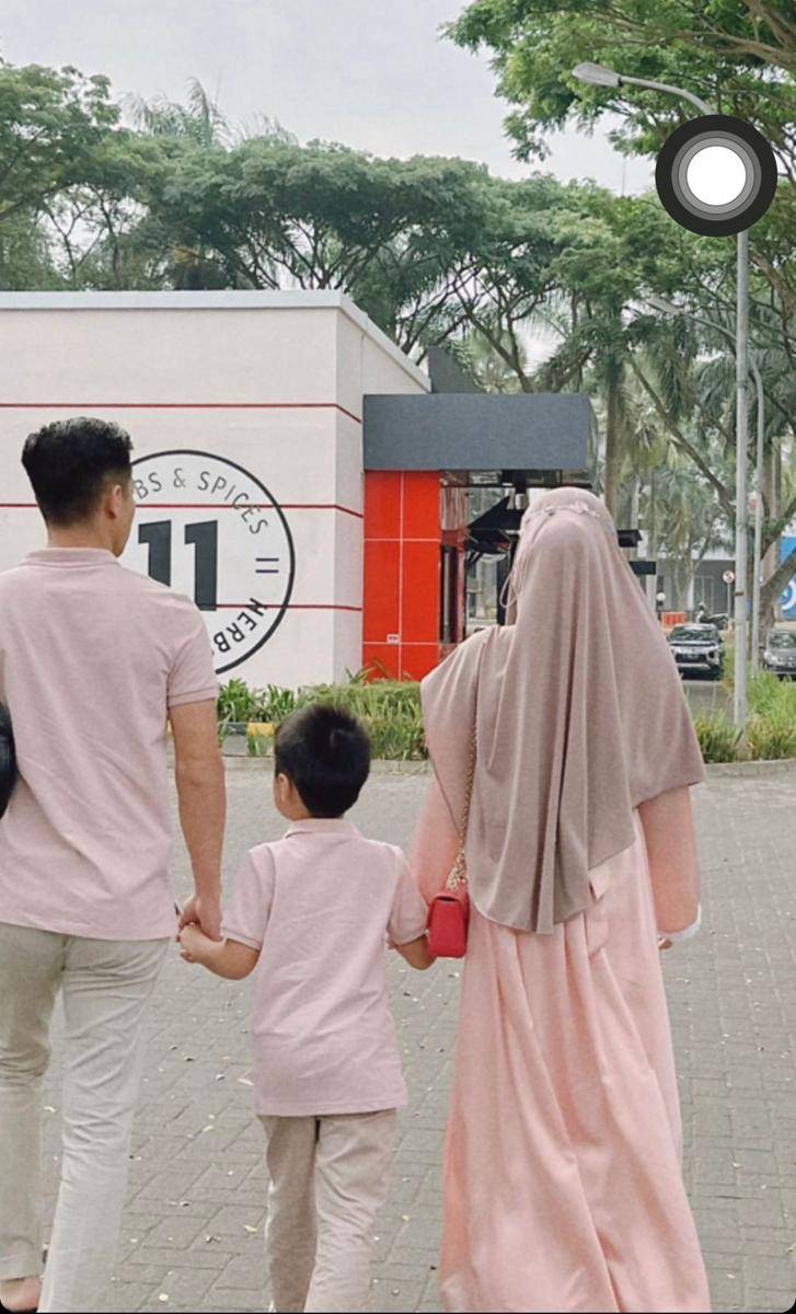 Larissa Chou dan cowok baru (instagram.com/larissachou)
