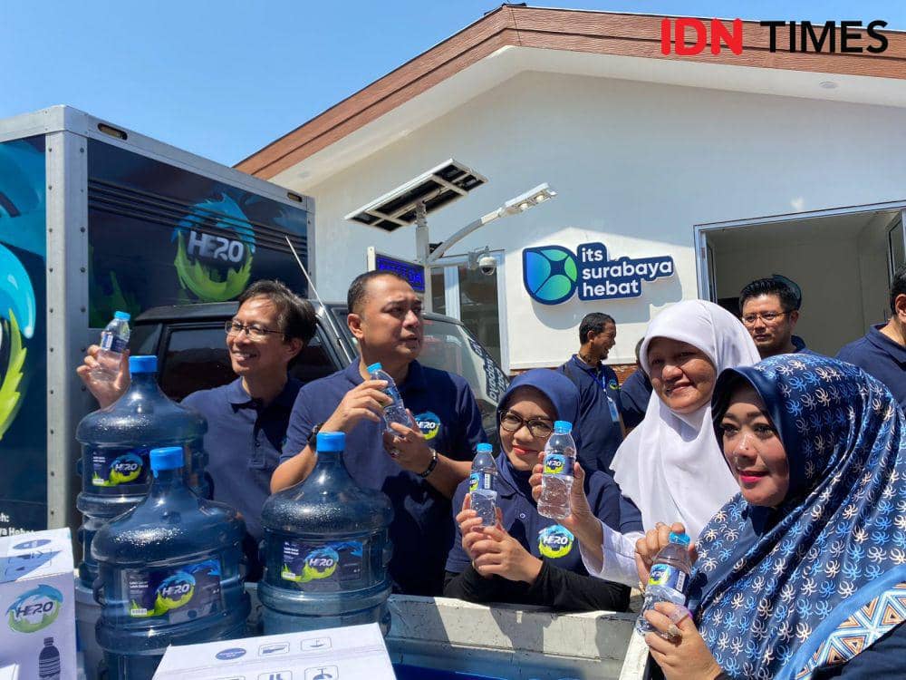 HE20, air minum dalam kemasan yang dikembangkan ITS dan Pemkot Surabaya. (IDN Times/Khusnul Hasana)