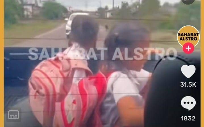 Viral Anggota DPRD Tapteng, Willy Silitonga Antar Pulang Murid SD yang Jalan Kaki (Tiktok Sahabat Alstro)