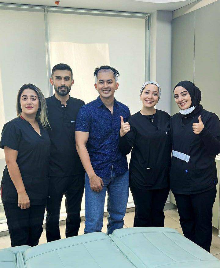 potret Kiki Farrel jalani operasi transplantasi rambut di Turki (instagram.com/kikifarrel_)
