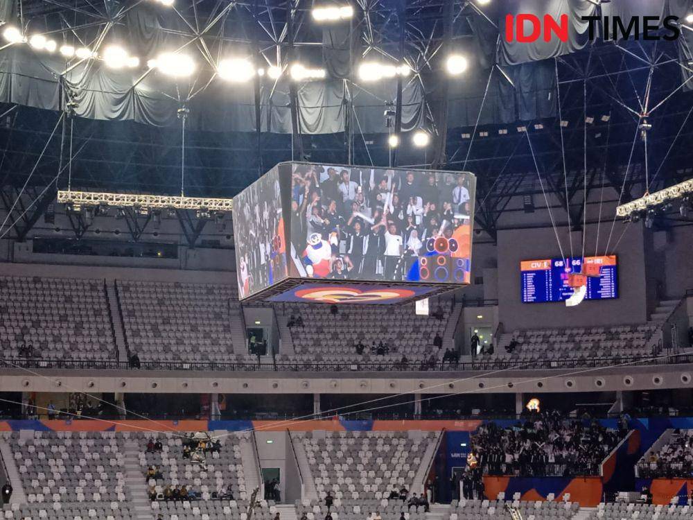 Jumbotron di Piala Dunia Basket 2023. (IDN Times/Sandy Firdaus)